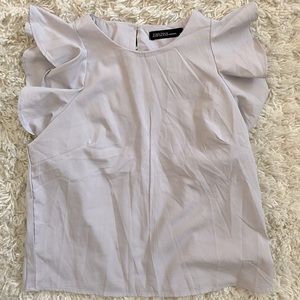 Ruffle sleeve blouse ( 3 for 20)